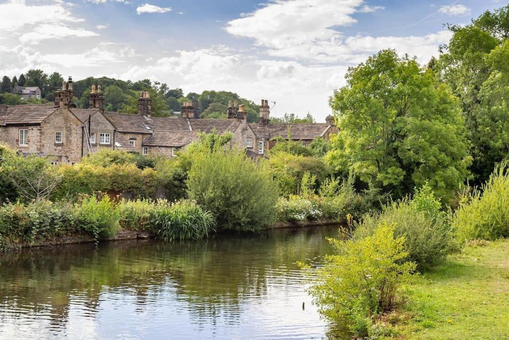 The Belle - A Lovingly Converted Grade II Listed Home From Home In Bakewell Exterior foto