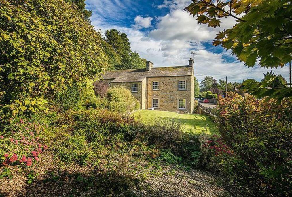 The Belle - A Lovingly Converted Grade II Listed Home From Home In Bakewell Exterior foto