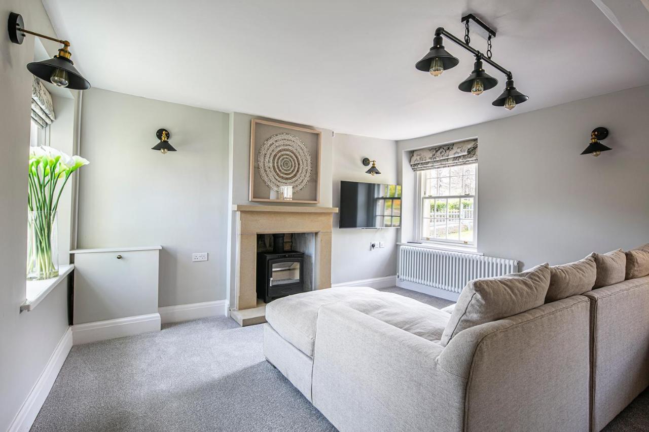 The Belle - A Lovingly Converted Grade II Listed Home From Home In Bakewell Exterior foto